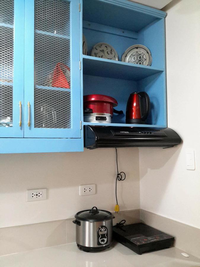 The Treehouse B @ Trees Residences Manila Bagian luar foto