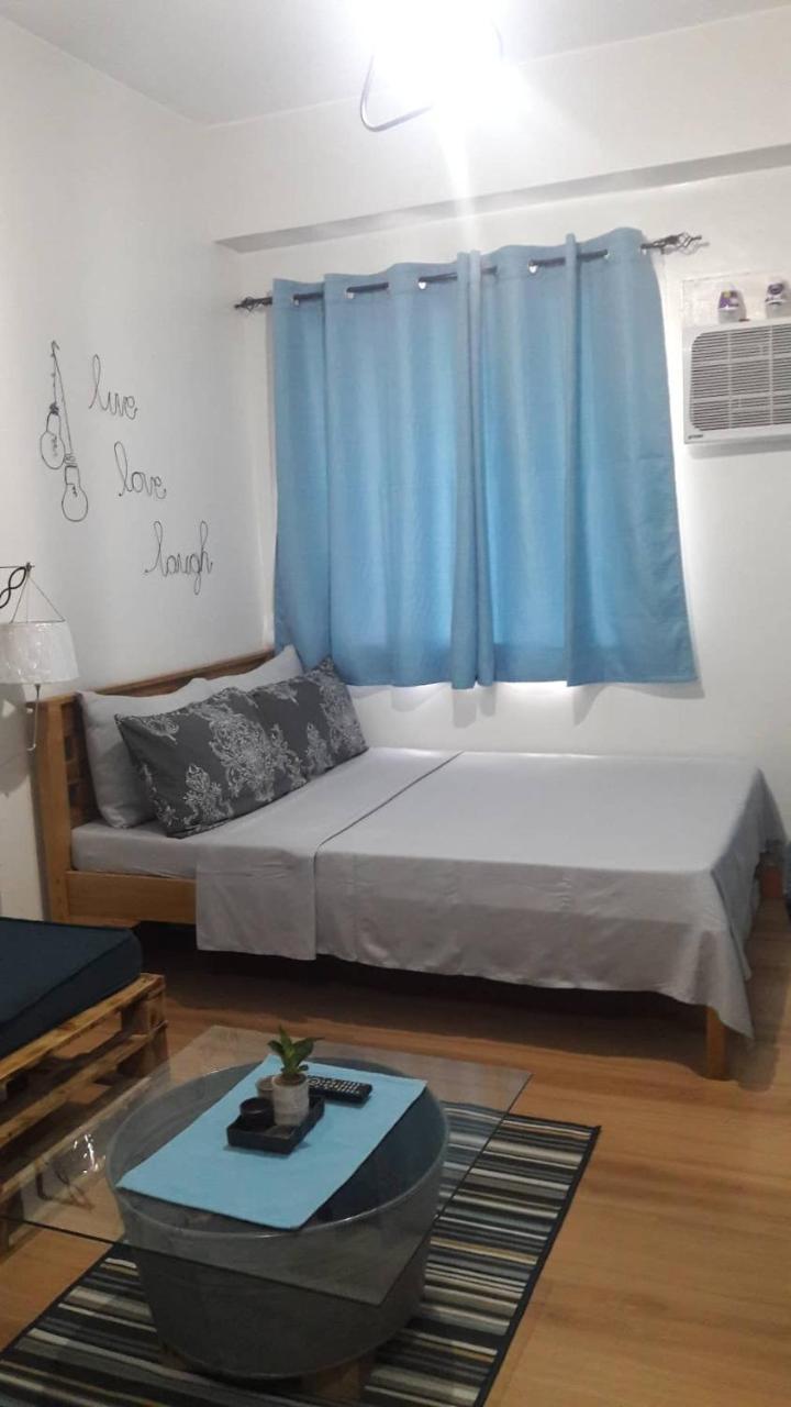 The Treehouse B @ Trees Residences Manila Bagian luar foto